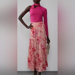 💕Ditsy Floral Tiered Maxi Skirt